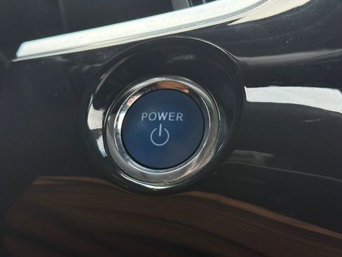 Used 2020 Toyota Prius Prime Limited image 32