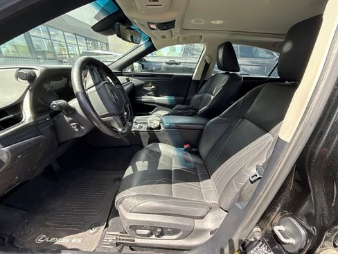 Used 2020 Lexus ES 350 w/ Accessory Package 2 FWD image 4