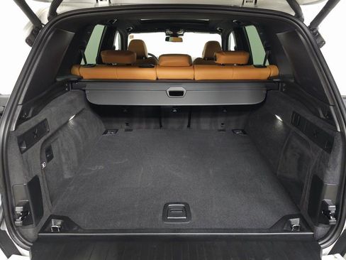 Used 2024 BMW X5 xDrive40i w/ Premium Package image 8