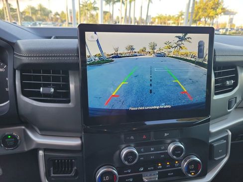 Used 2024 Ford Expedition Max XLT image 24