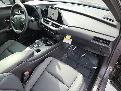 Used 2025 Lexus UX 300h FWD w/ Accessory Package (Z2) image 20