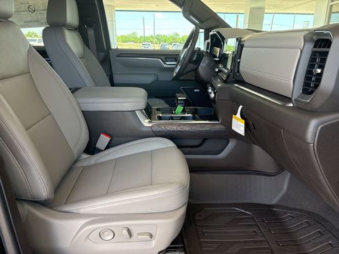 New 2026 GMC Sierra 1500 SLT AWD/4WD image 19