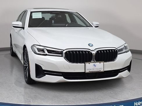 Used 2023 BMW 530i xDrive AWD/4WD image 3