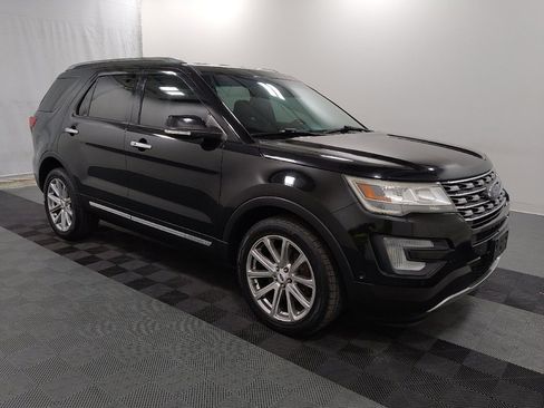 Used 2017 Ford Explorer Limited w/ Equipment Group 301A AWD/4WD image 11