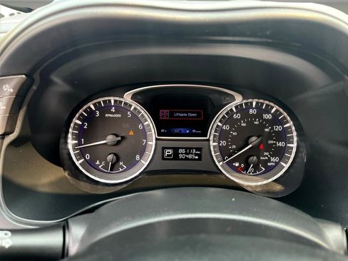 Used 2019 INFINITI QX60 Luxe w/ Essential Package image 26