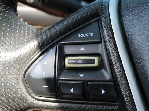 Used 2017 Nissan Maxima Platinum image 10