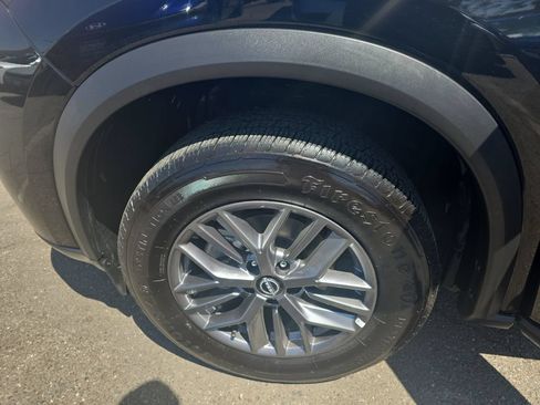 Used 2024 Nissan Rogue S AWD/4WD image 25