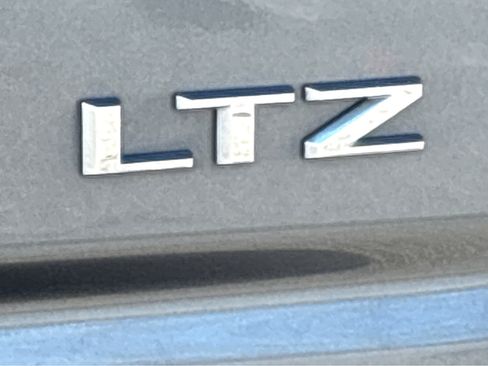 Used 2022 Chevrolet Silverado 1500 LTZ w/ LTZ Convenience Package II image 20