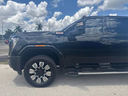 Used 2025 GMC Sierra 2500 Denali w/ Denali Reserve Package AWD/4WD image 25