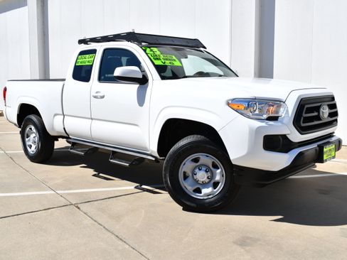 Used 2023 Toyota Tacoma SR RWD image 2