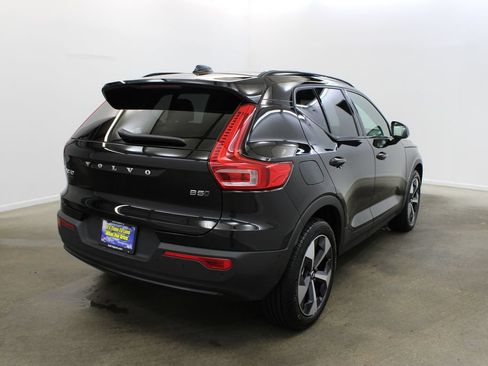 Used 2026 Volvo XC40 B5 Plus AWD/4WD image 5