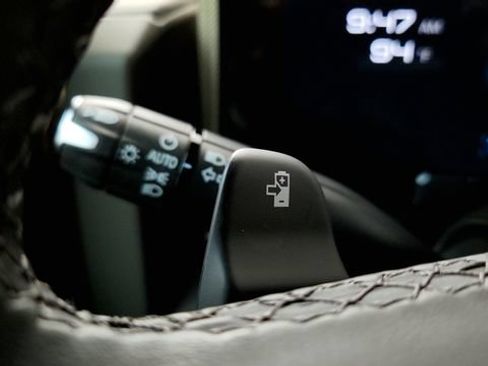 Used 2025 GMC Hummer EV 2X AWD/4WD image 61