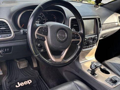 Used 2014 Jeep Grand Cherokee Limited w/ Luxury Group II AWD/4WD image 17