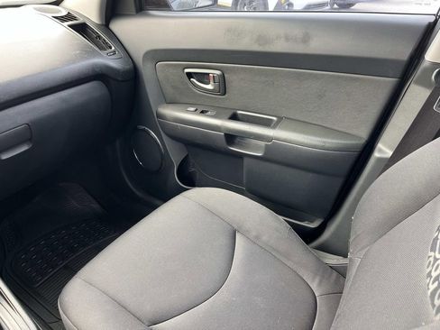 Used 2011 Kia Soul + w/ Audio Pkg FWD image 13