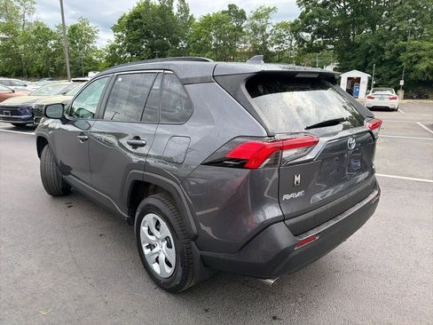 Used 2021 Toyota RAV4 LE AWD/4WD image 7