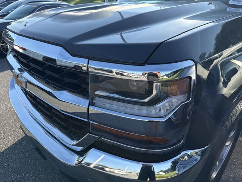 Used 2018 Chevrolet Silverado 1500 LT AWD/4WD image 6