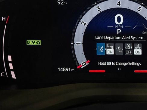 Used 2025 Toyota Camry SE w/ Convenience Package FWD image 19