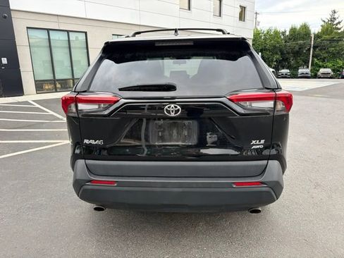 Used 2021 Toyota RAV4 XLE w/ Convenience Package AWD/4WD image 7