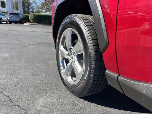 Used 2020 Toyota RAV4 Limited image 11