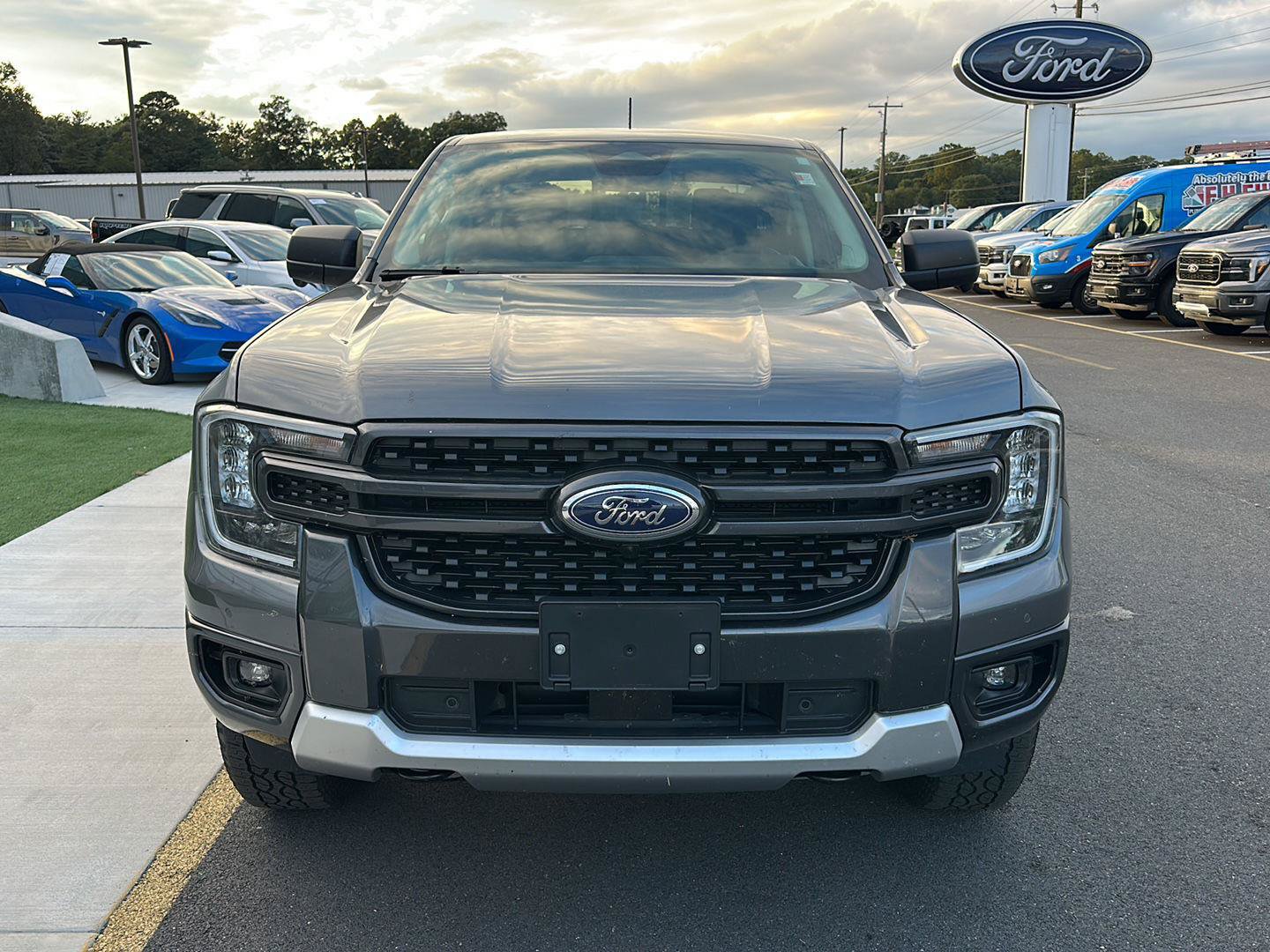Used 2025 Ford Ranger XLT AWD/4WD image 2