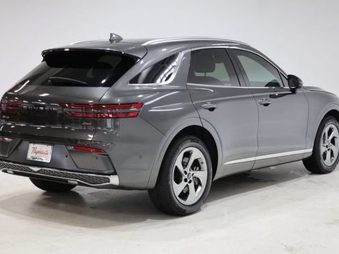 Used 2026 Genesis GV70 2.5T Advanced AWD/4WD image 8