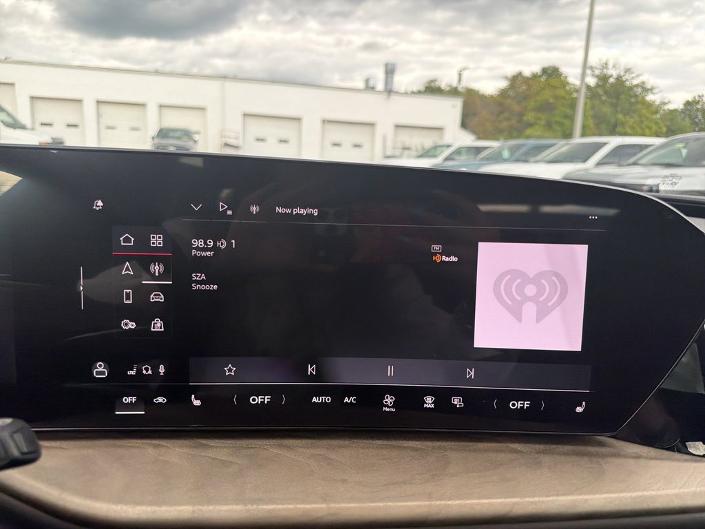 Used 2025 Audi Q5 Premium Plus w/ Premium Plus AWD/4WD image 23