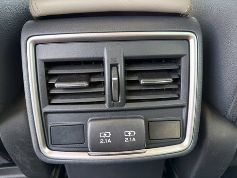Used 2022 Subaru Forester Limited AWD/4WD image 24