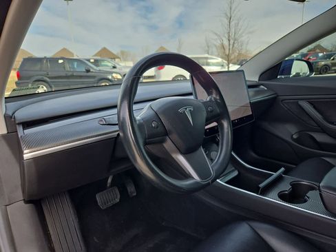 Used 2018 Tesla Model 3 image 2
