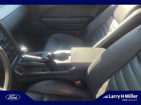 Used 2006 Ford Mustang GT Premium image 15