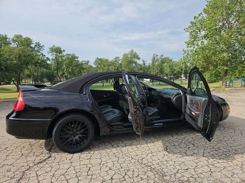 Used 2002 Chrysler 300M image 27