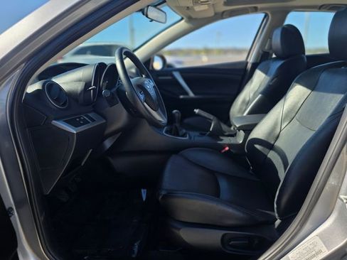 Used 2013 MAZDA MAZDA3 i Grand Touring w/ Tech Pkg image 10