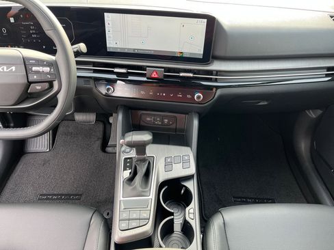 New 2026 Kia Sportage X-Line w/ X-Line Technology Package image 27
