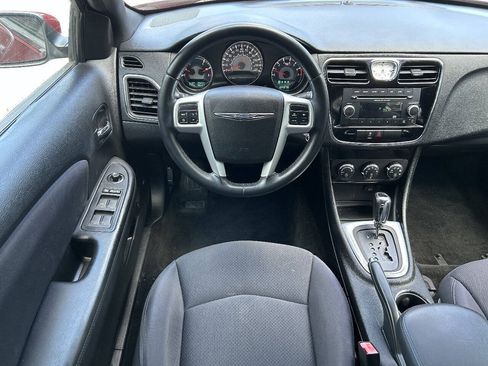 Used 2013 Chrysler 200 Touring FWD image 12