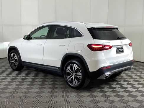 New 2025 Mercedes-Benz GLA 250 4MATIC image 3