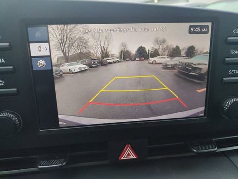 Certified 2025 Hyundai Elantra Sport image 17