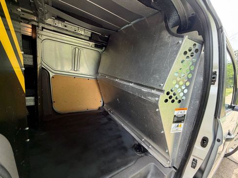 Used 2022 Ford Transit Connect XL FWD image 20