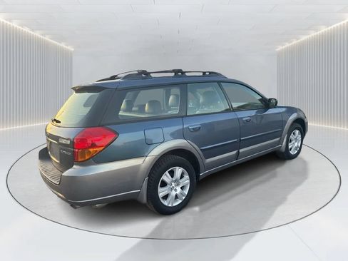 Used 2005 Subaru Outback 2.5i Limited AWD/4WD image 4