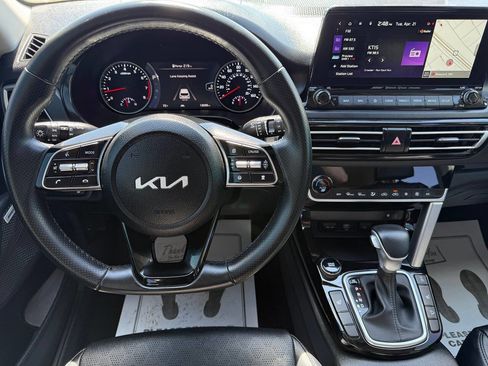 Used 2023 Kia Seltos SX w/ SX Sunroof Package image 15