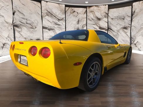 Used 2002 Chevrolet Corvette Z06 w/ Memory Pkg image 6