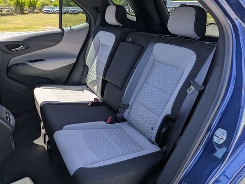 Used 2022 Chevrolet Equinox LT FWD image 24