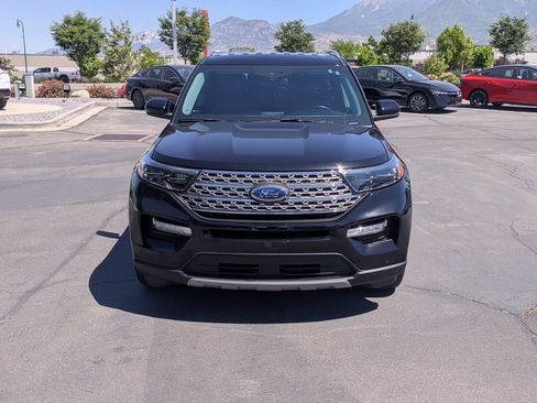 Used 2022 Ford Explorer Limited w/ Equipment Group 301A AWD/4WD image 11