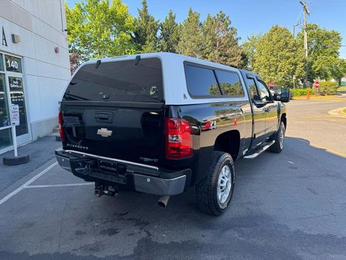 Used 2011 Chevrolet Silverado 2500 LT w/ Interior Plus Package AWD/4WD image 14