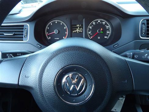 Used 2014 Volkswagen Jetta S image 17