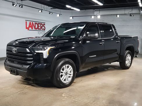 Used 2025 Toyota Tundra SR5 image 3