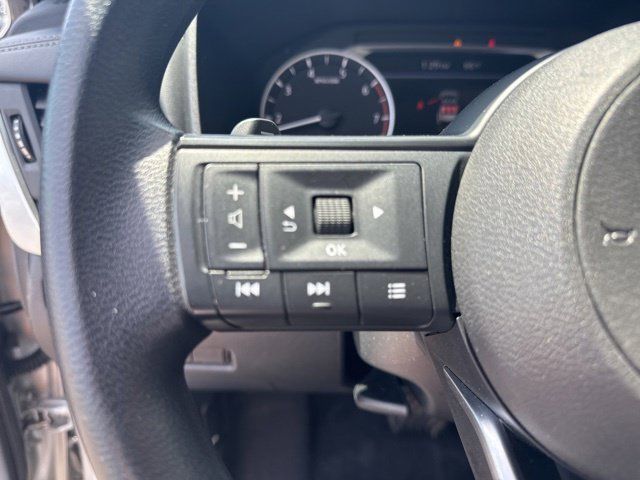 Used 2024 Nissan Rogue S AWD/4WD image 11