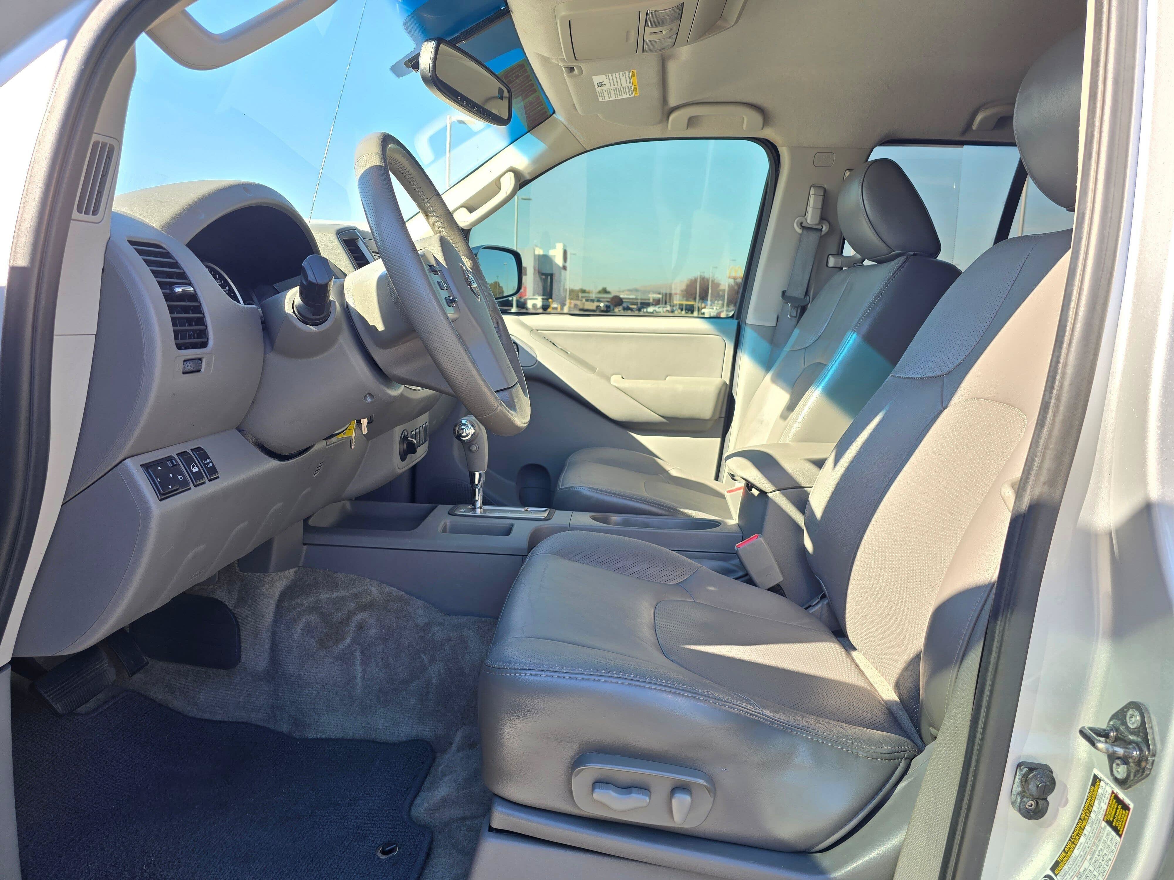 Used 2013 Nissan Frontier SL AWD/4WD image 20
