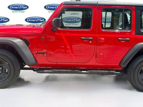 Used 2023 Jeep Wrangler Unlimited Sport AWD/4WD image 5