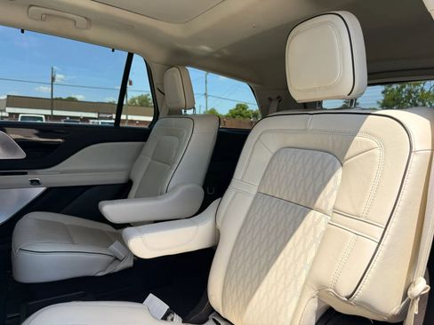 Used 2022 Lincoln Aviator Black Label w/ Dynamic Handling Package AWD/4WD image 13