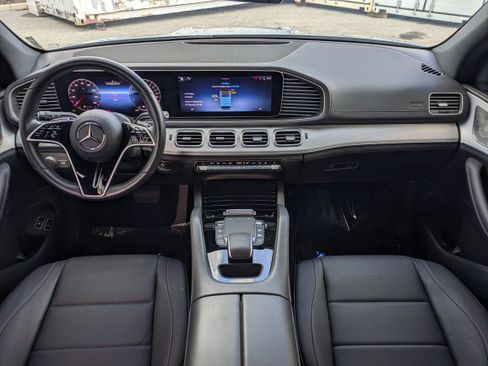 Used 2025 Mercedes-Benz GLE 450e 4MATIC image 16