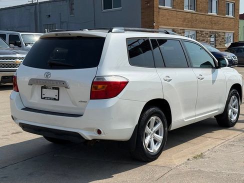 Used 2010 Toyota Highlander SE AWD/4WD image 6